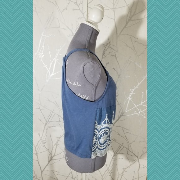 Zara Blue White Floral Embroidered Scalloped Tank - Picture 3 of 4